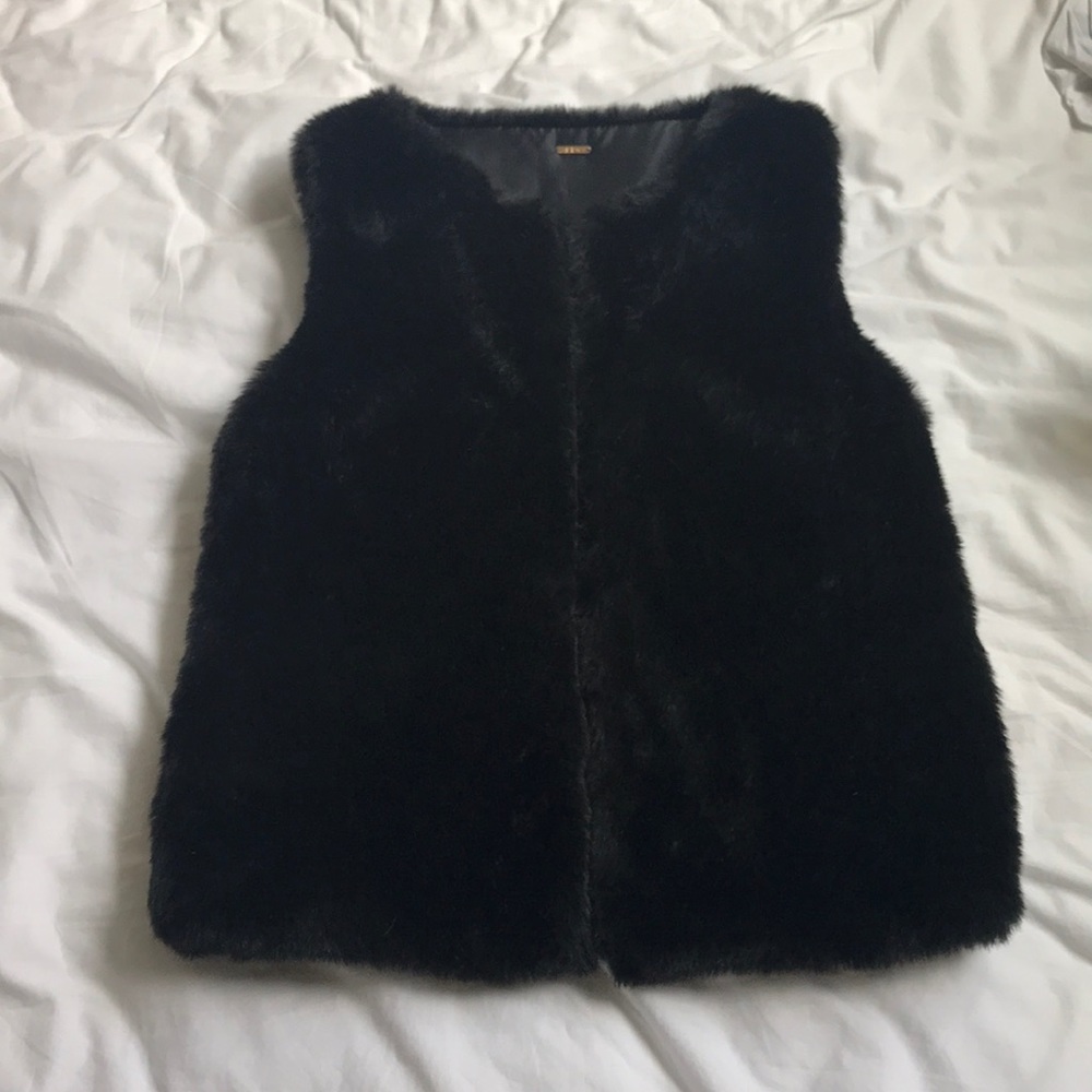 Aldo Black faux-fur vest